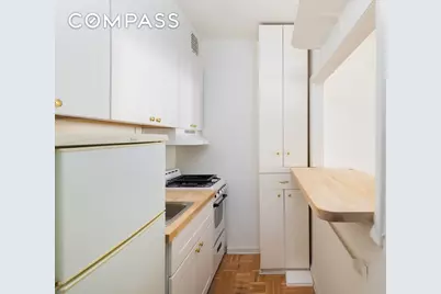 321 E 71st Street #5E, New York City, NY 10021 - Photo 3