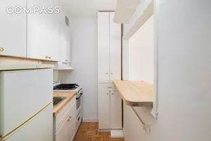 321 E 71st St, New York City, NY 10021 - Photo 3