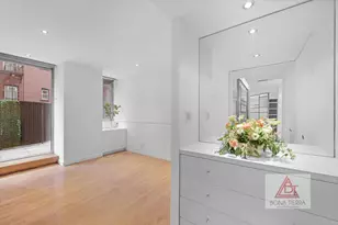 309 E 49th St, New York City, NY 10017 - Photo 5