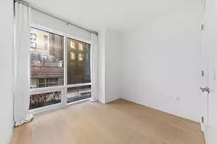 215 W 28th St, New York City, NY 10001 - Photo 5