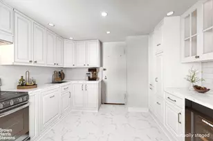 201 E 62nd St, New York City, NY 10065 - Photo 7