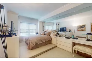 360 E 72nd St, New York City, NY 10021 - Photo 13