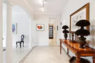 360 E 72nd St, New York City, NY 10021 - Photo 3