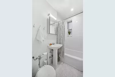 601 E 19th Street #2M, Brooklyn, NY 11226 - Photo 5