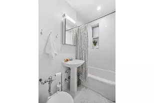 601 E 19th St, Brooklyn, NY 11226 - Photo 5