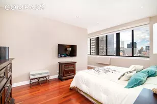 310 E 46th St, New York City, NY 10017 - Photo 7