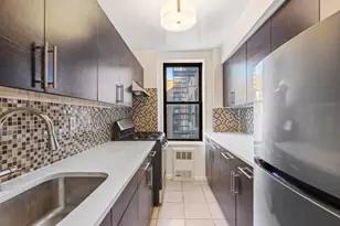 415 Beverley Rd, New York City, NY 11218 - Photo 7