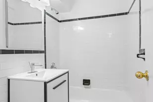 415 Beverley Rd, New York City, NY 11218 - Photo 9