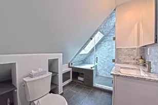 34 Fort Charles Pl, New York City, NY 10463 - Photo 9