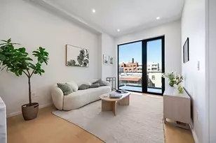 31-16 21st St, New York City, NY 11106 - Photo 3