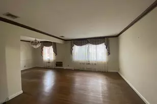 64-34 Cloverdale Blvd, New York City, NY 11364 - Photo 3