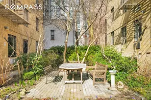 255 W 23rd St, New York, NY 10011 - Photo 29