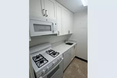 2025 Broadway #23G, New York City, NY 10023 - Photo 3