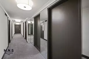 210 E 58th St, New York City, NY 10022 - Photo 15