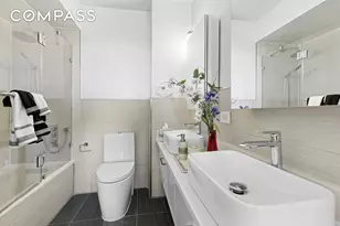 330 E 38th St, New York City, NY 10016 - Photo 5