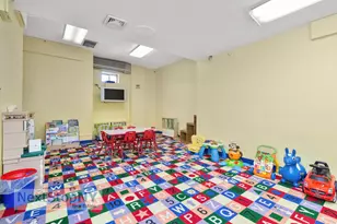 400 E 56th St, New York City, NY 10022 - Photo 17
