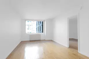 220 E 65th St, New York City, NY 10065 - Photo 9