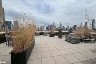 161 W 16th St, New York City, NY 10011 - Photo 13