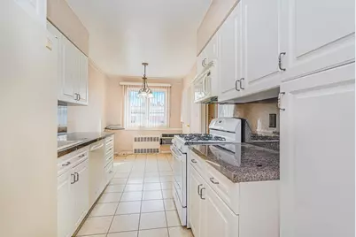 2509 E 29th Street, New York City, NY 11235 - Photo 13