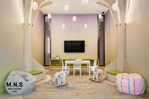 22-54 46th St, New York City, NY 11105 - Photo 3