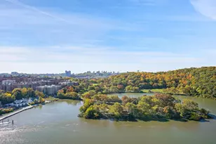 2400 Johnson Ave, New York City, NY 10463 - Photo 19