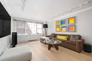 77 W 55th St, New York City, NY 10019 - Photo 3