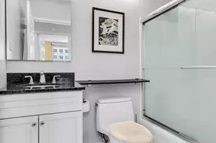 245 E 54th St, New York City, NY 10022 - Photo 5