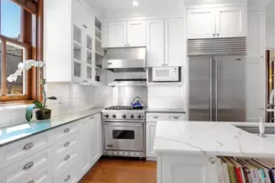 171 W 71st St, New York City, NY 10023 - Photo 9