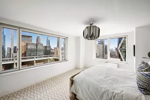 301 W 57th St, New York City, NY 10019 - Photo 9