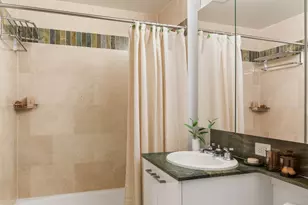 210 Warren St, New York City, NY 10282 - Photo 15