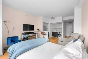 505 W 47th St, New York City, NY 10036 - Photo 3