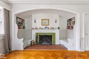 221 E 21st St, New York, NY 10010 - Photo 3