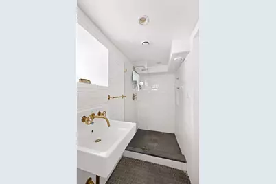 28 Stephens Court, New York City, NY 11226 - Photo 13