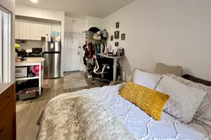 343 W 21st St, New York City, NY 10011 - Photo 9