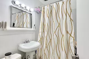 343 W 21st St, New York City, NY 10011 - Photo 11