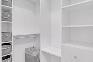 350 W 50th St, New York City, NY 10019 - Photo 7