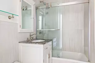 551 Main St, New York City, NY 10044 - Photo 13