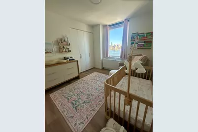 5241 Center Boulevard #1410, New York City, NY 11101 - Photo 5