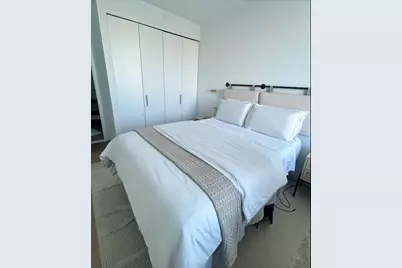 5241 Center Boulevard #1410, New York City, NY 11101 - Photo 11