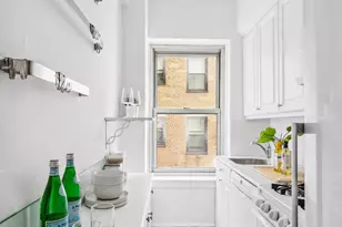 400 E 52nd St, New York, NY 10022 - Photo 3