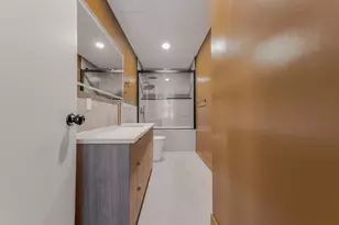 146 W 57th St, New York City, NY 10019 - Photo 13