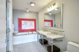 30 Main St, New York City, NY 11201 - Photo 5