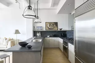 30 Main St, New York City, NY 11201 - Photo 3