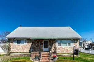 132-55 154th St, New York City, NY 11434 - Photo 29