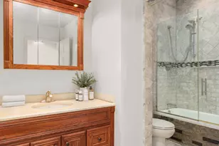 310 E 46th St, New York City, NY 10017 - Photo 5