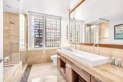 250 E 53rd Street #3101, New York City, NY 10022 - Photo 7