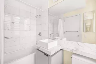 250 E 53rd St, New York City, NY 10022 - Photo 9