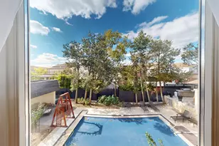 176 Irwin St, New York City, NY 11235 - Photo 23