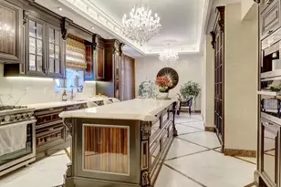 176 Irwin St, New York City, NY 11235 - Photo 5