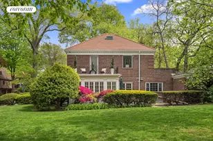 16 Upshaw Rd, New York City, NY 11375 - Photo 23